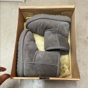 UGG Classic II BOOTS (Little Kid/Big Kid